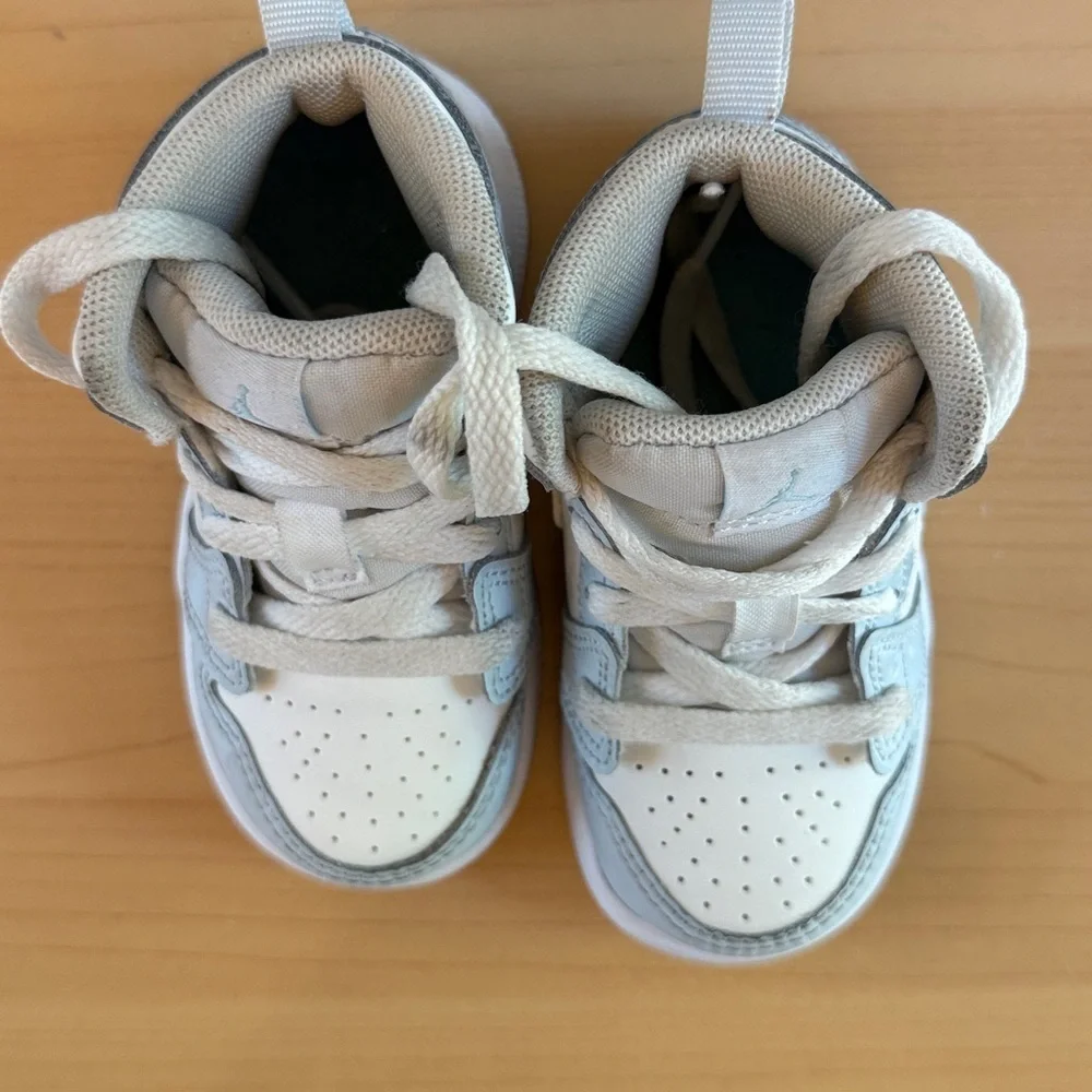 Toddler/baby light blue glitter jordans